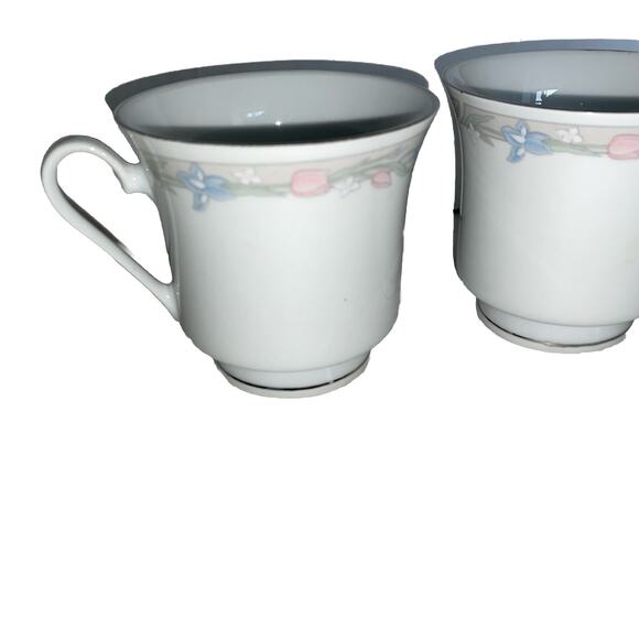 Illusions, 2 Footed Cups, Ring Of Flowers/Rim-silver Discontinued VTG - Picture 2 of 6